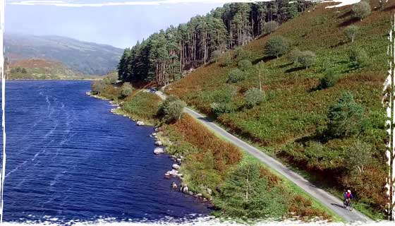 bikes riders take an extended time at Llyn Geirionydd for picnics